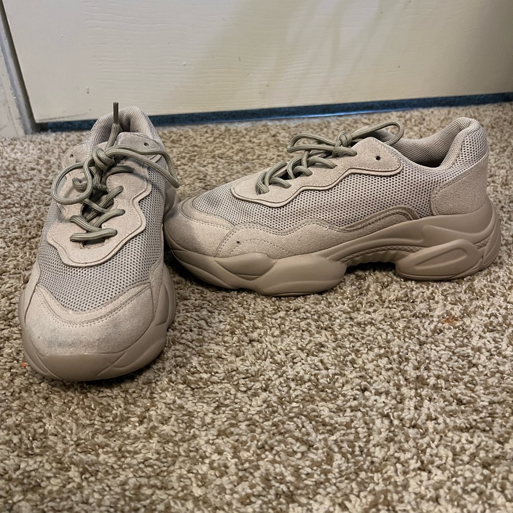 Stylish Beige Sneakers